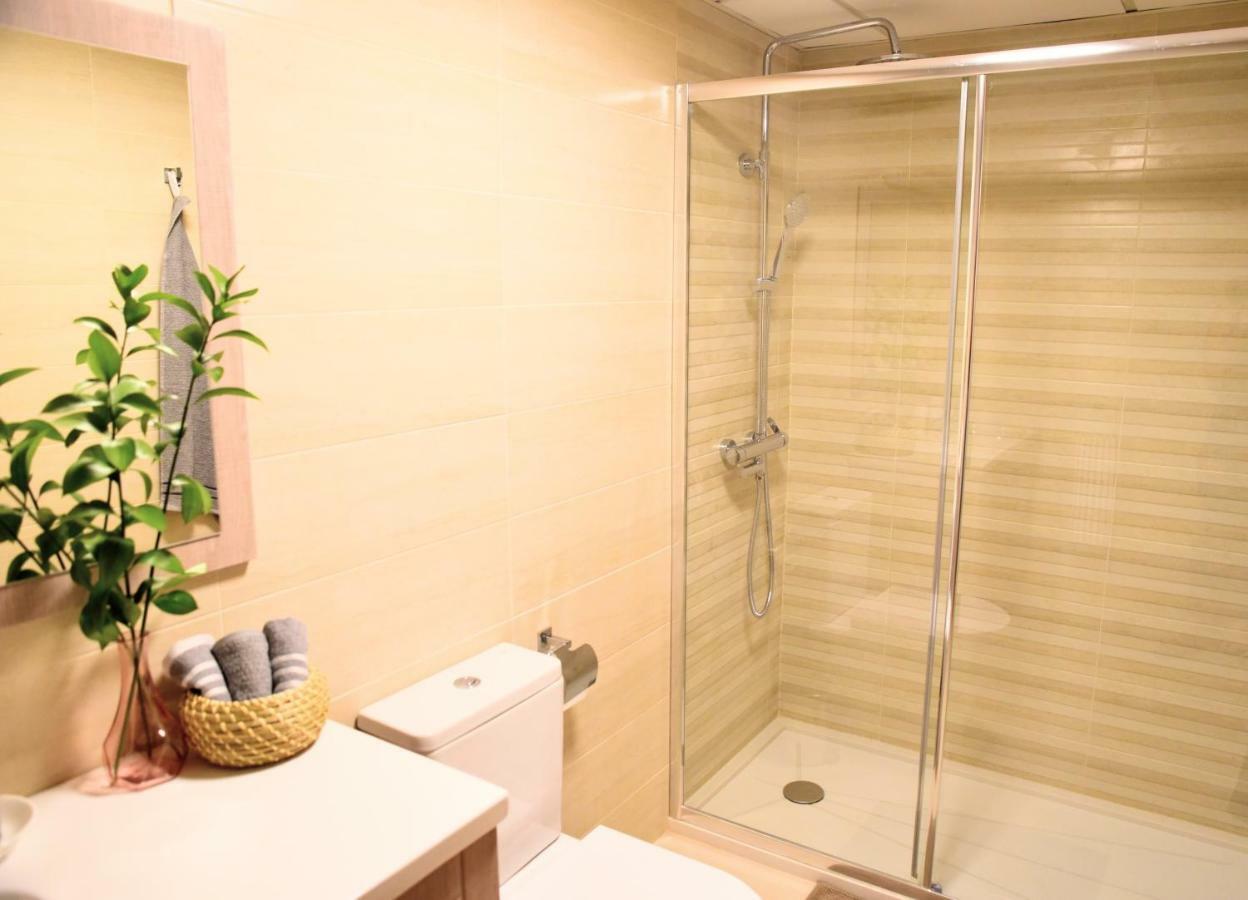 Homely Malaga Don Cristian Con Parking Privado Exteriér fotografie