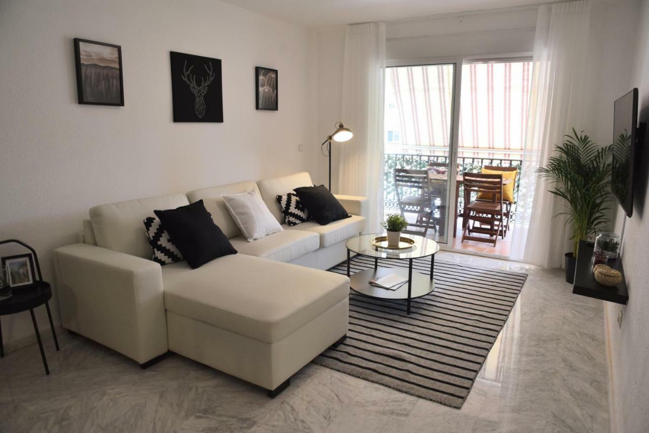 Homely Malaga Don Cristian Con Parking Privado Exteriér fotografie