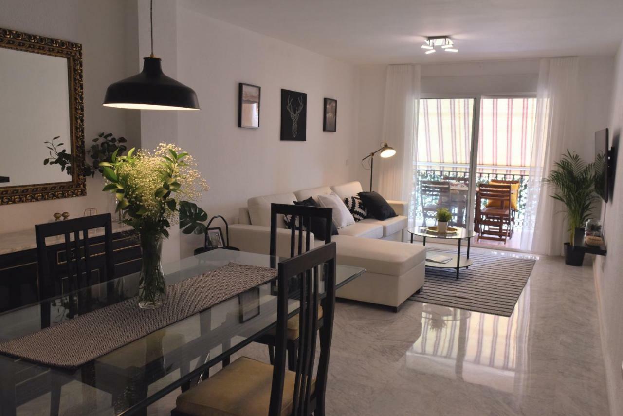 Homely Malaga Don Cristian Con Parking Privado Exteriér fotografie