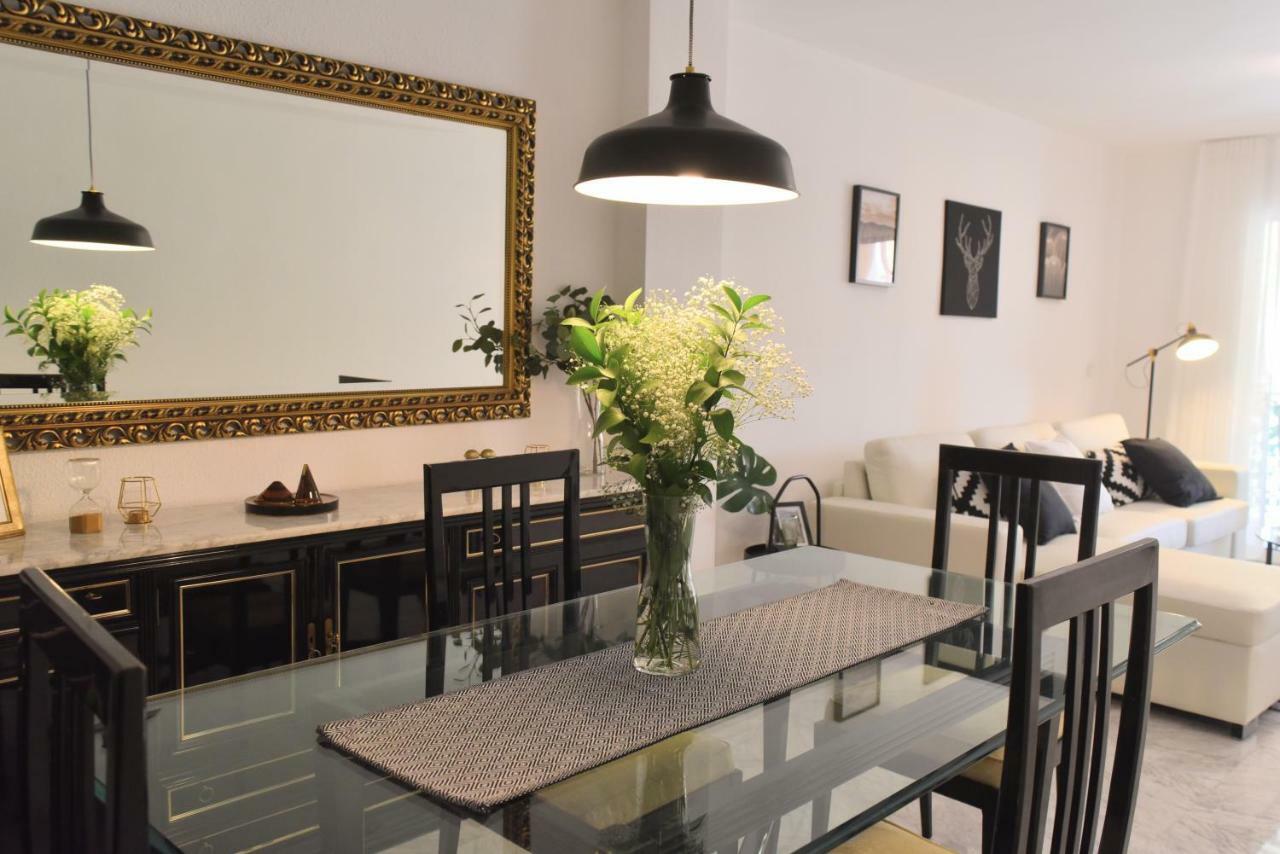 Homely Malaga Don Cristian Con Parking Privado Exteriér fotografie
