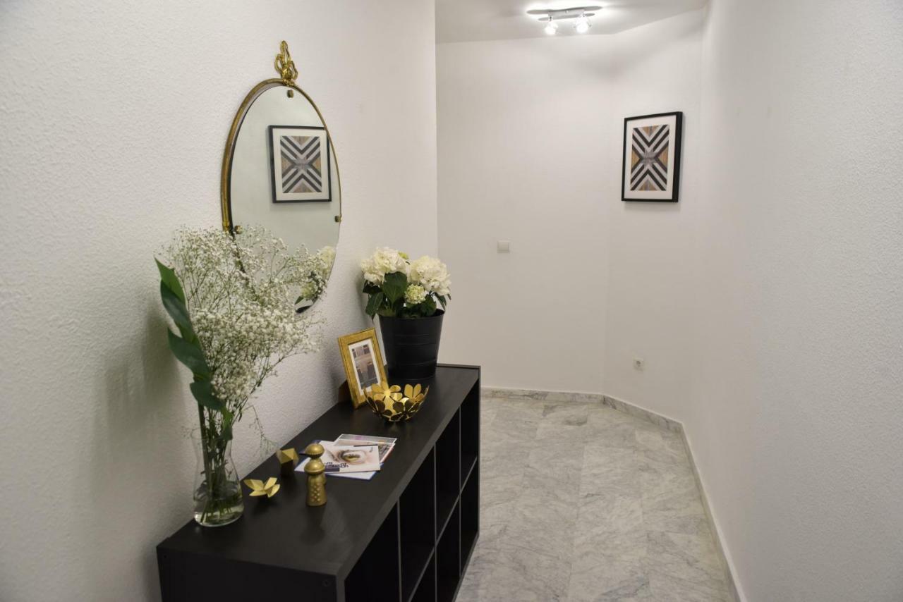 Homely Malaga Don Cristian Con Parking Privado Exteriér fotografie